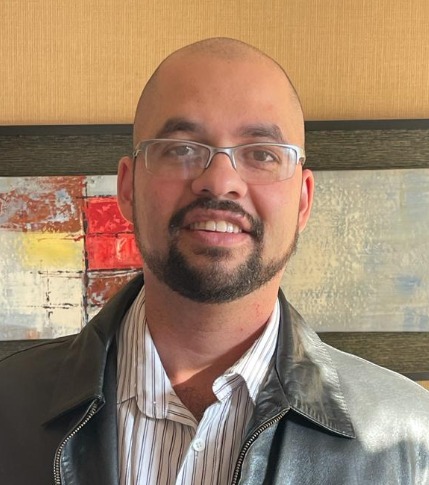 Adrian Lara P.