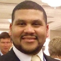 Tomás